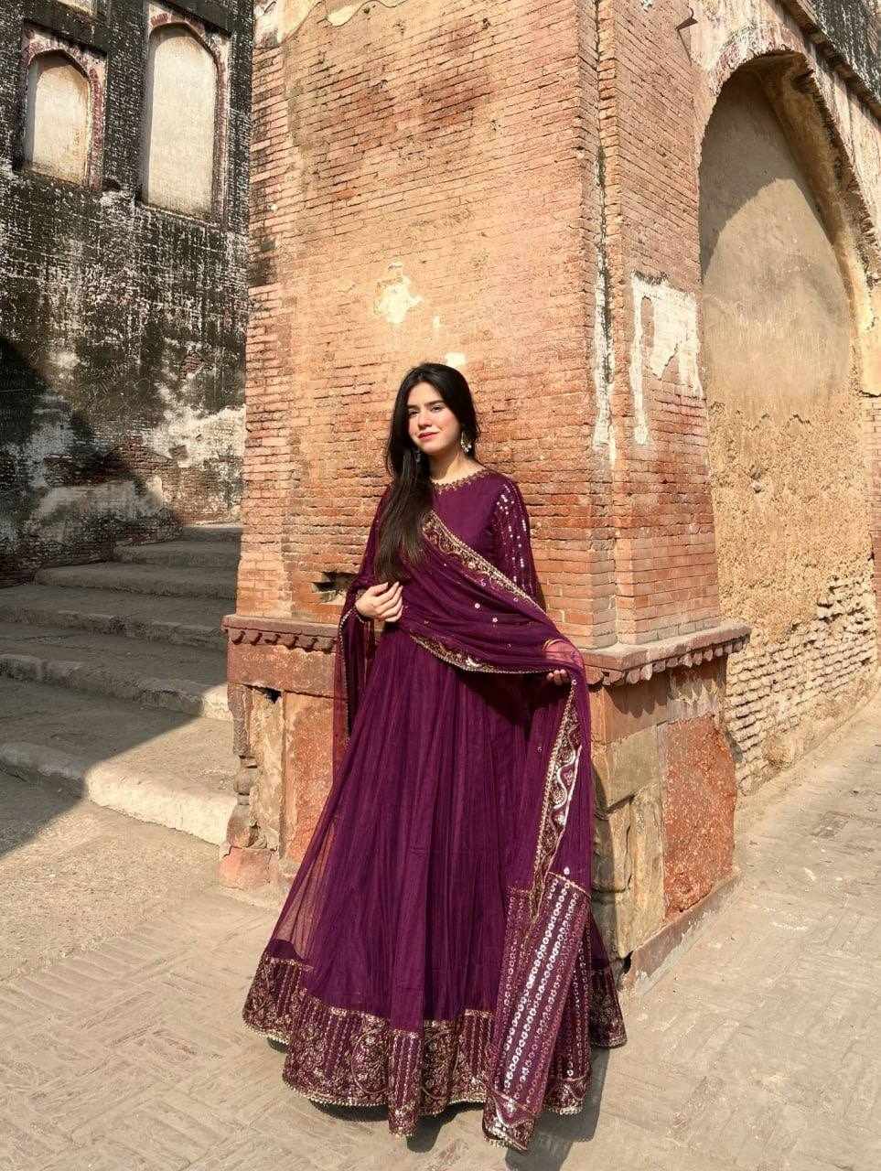 KD 1596 New Designer Classy Gown