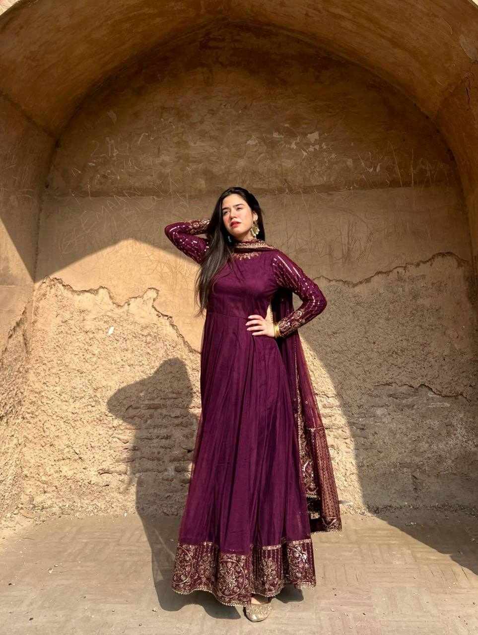 KD 1596 New Designer Classy Gown