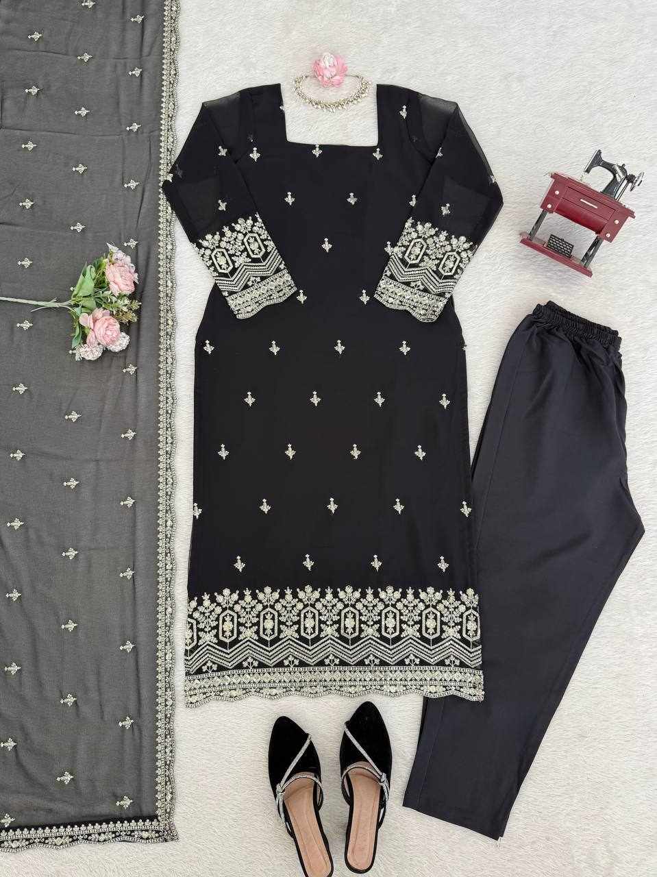 RTC 5947 New Modern Designed Black Dress