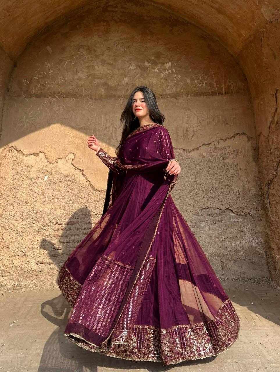 KD 1596 New Designer Classy Gown