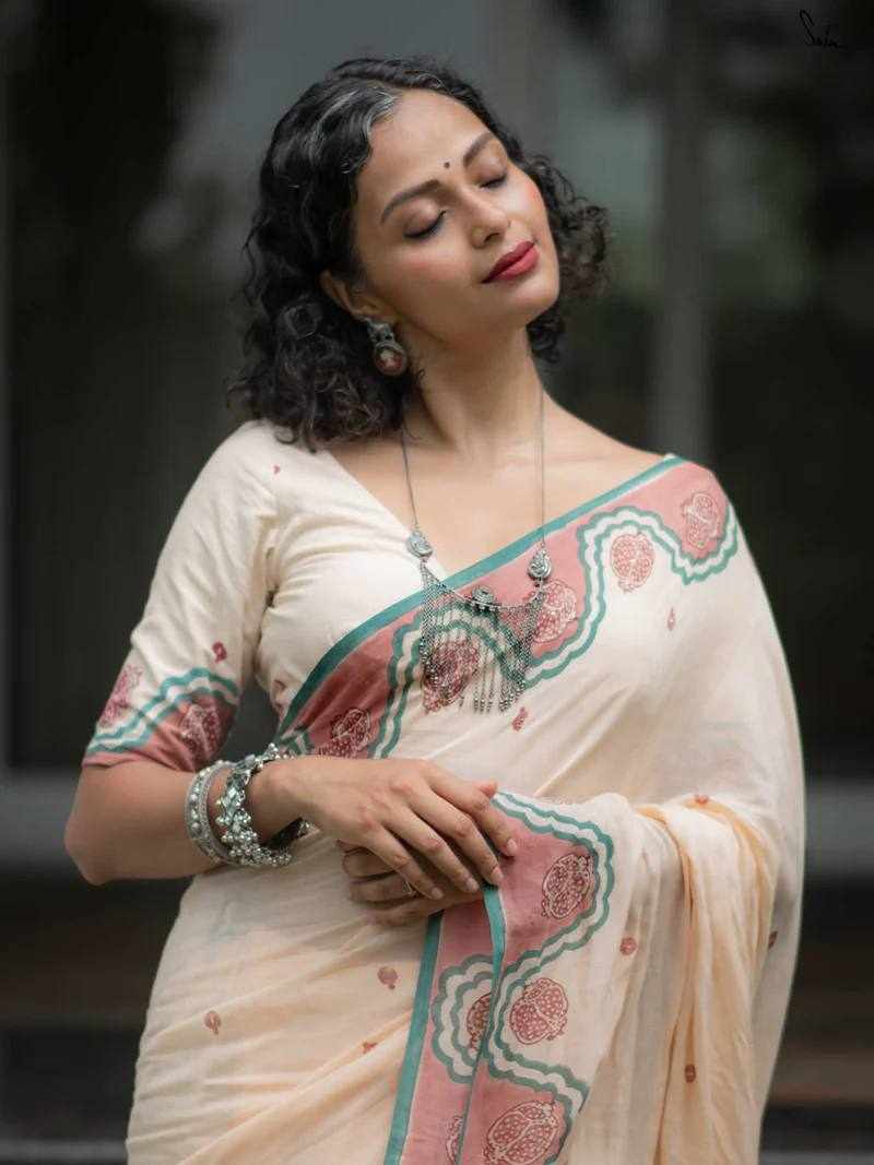 KP-W 351 Classic Digital Printed Saree
