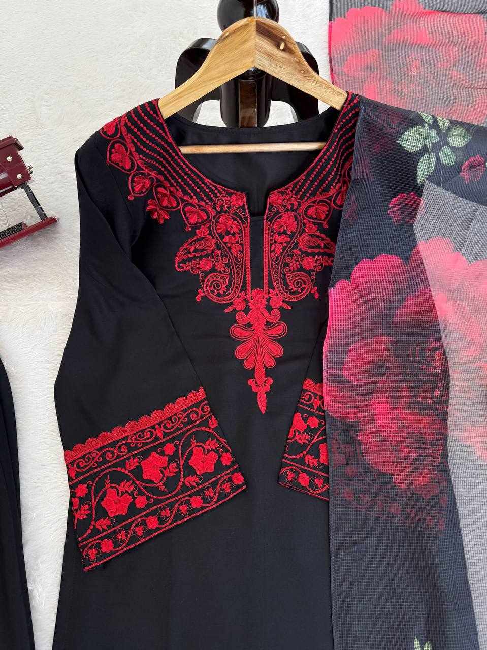 RTC 6002 Premium Elegance charming Dress
