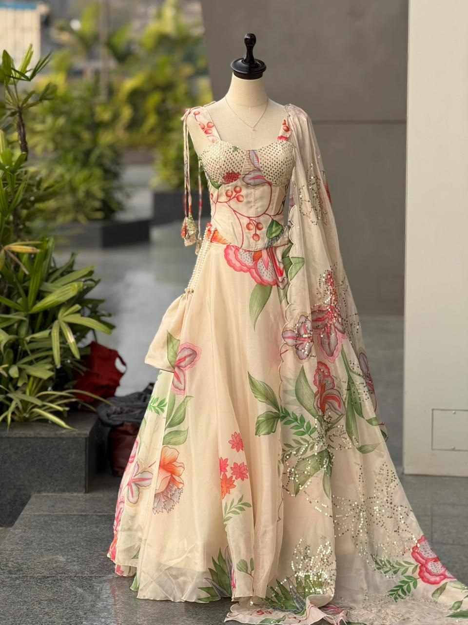 SCNX 1195 New Modern Digital Printed Lahenga