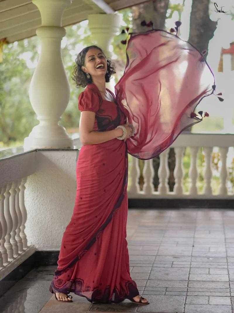 KP-W 351 New Classic Digital Printed Red Saree