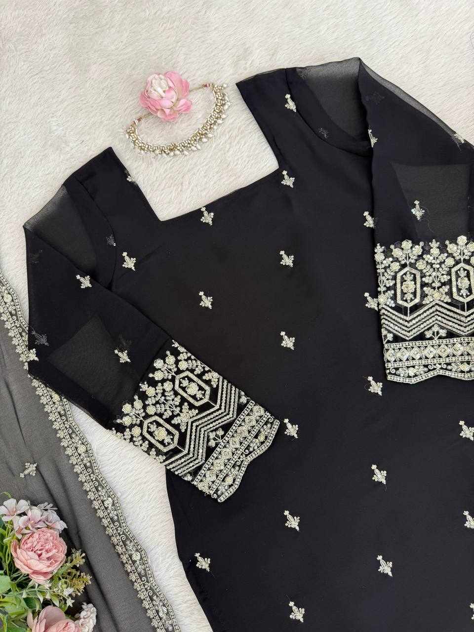 RTC 5947 New Modern Designed Black Dress