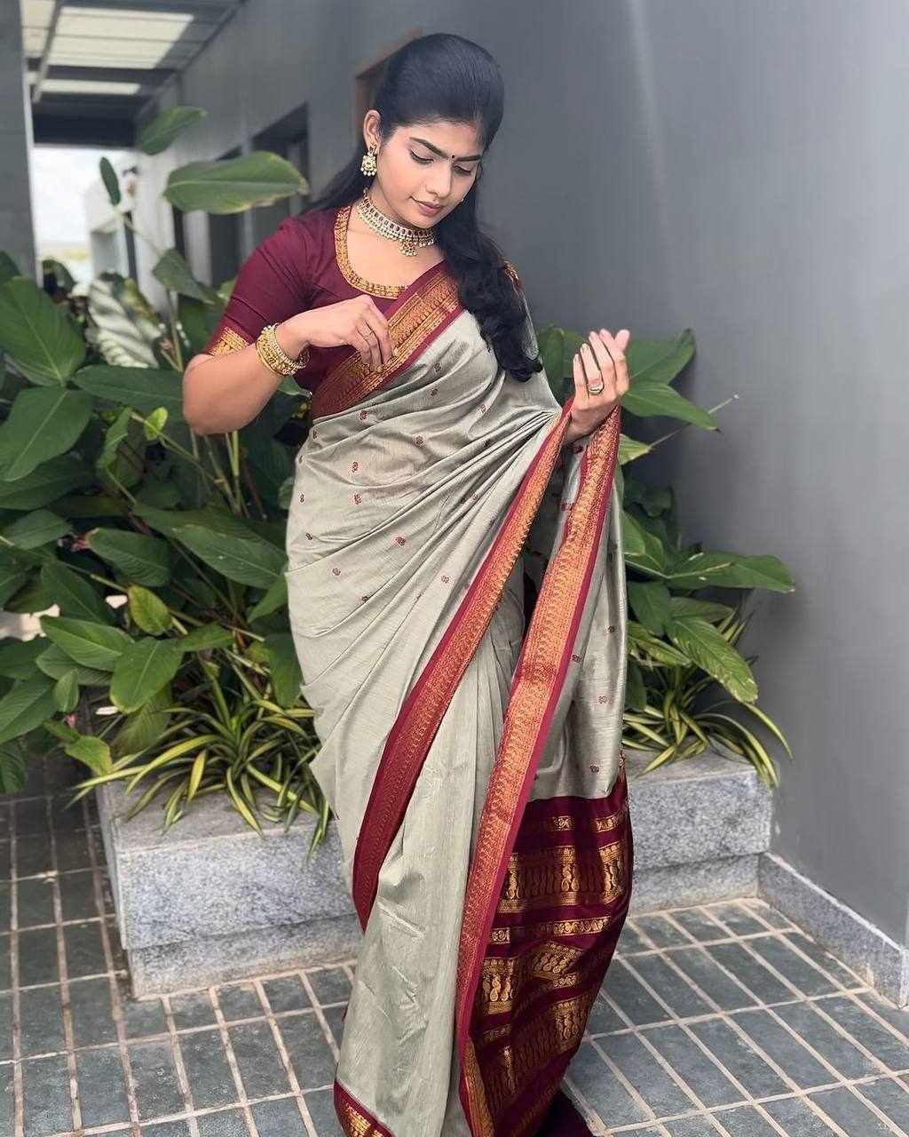 Graceful Drape Rich Texture And Elegant Designed Saree