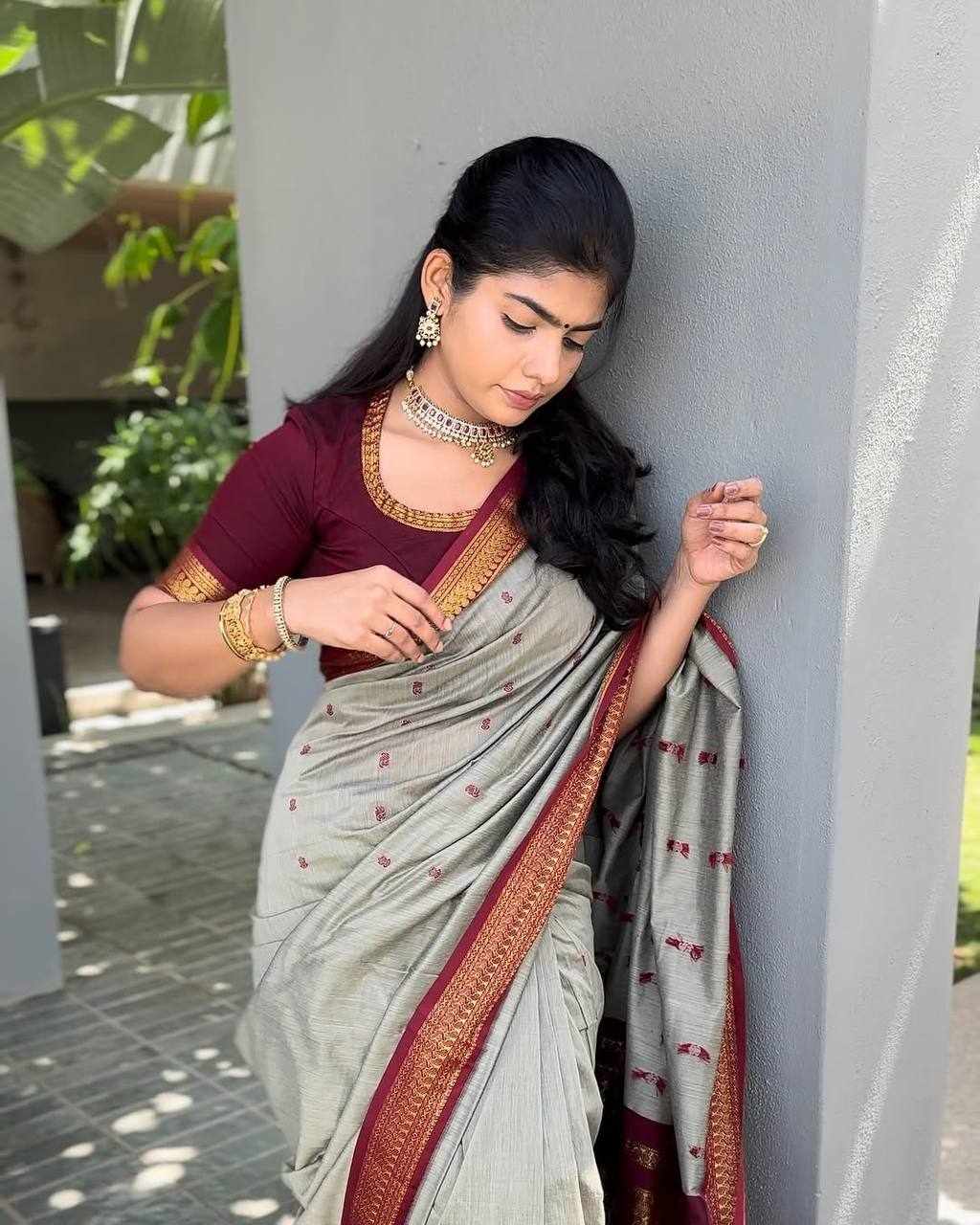 Graceful Drape Rich Texture And Elegant Designed Saree