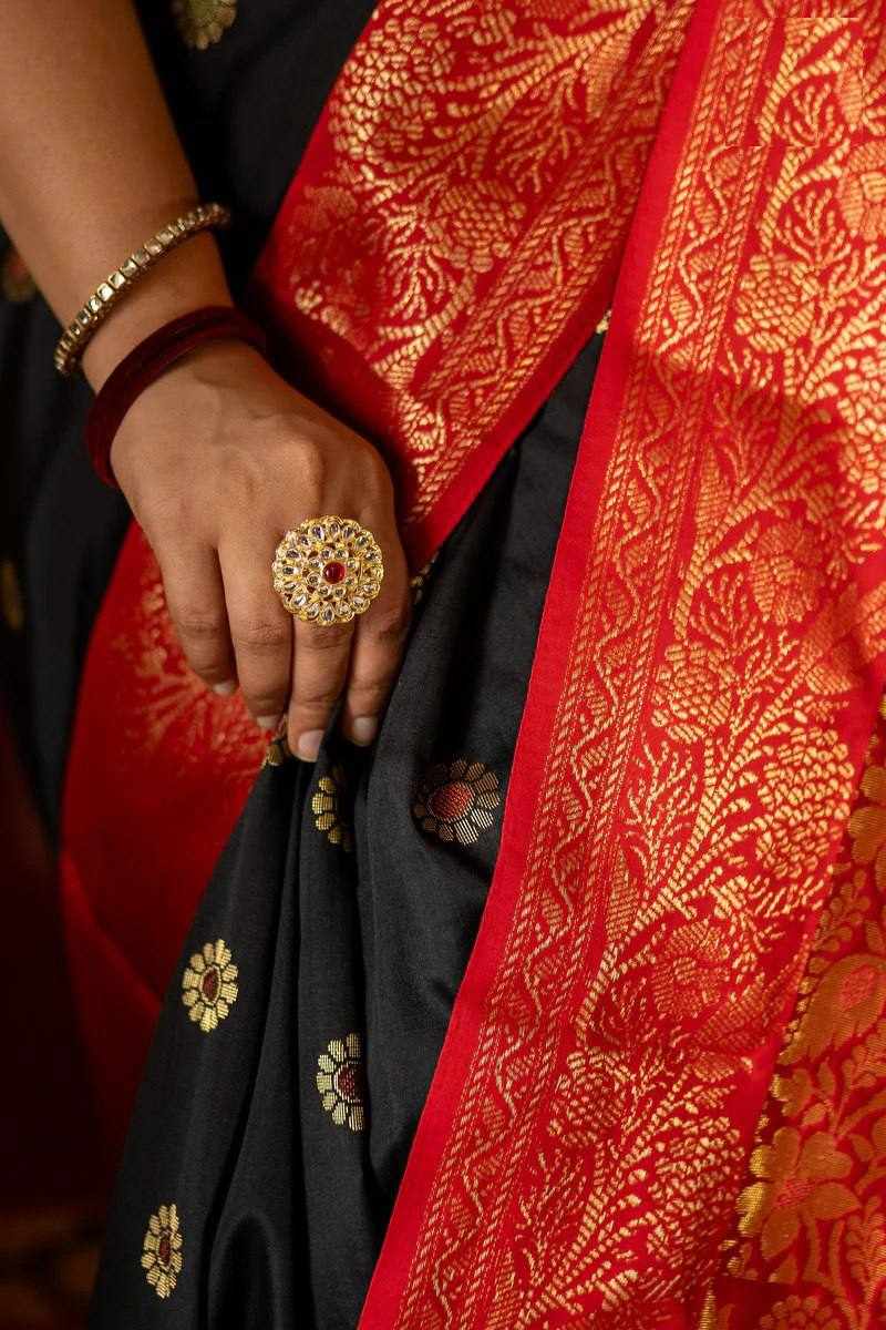 KP 6096 EXCLUSIVE JACQUARD BORDER DESIGN BLACK SAREE