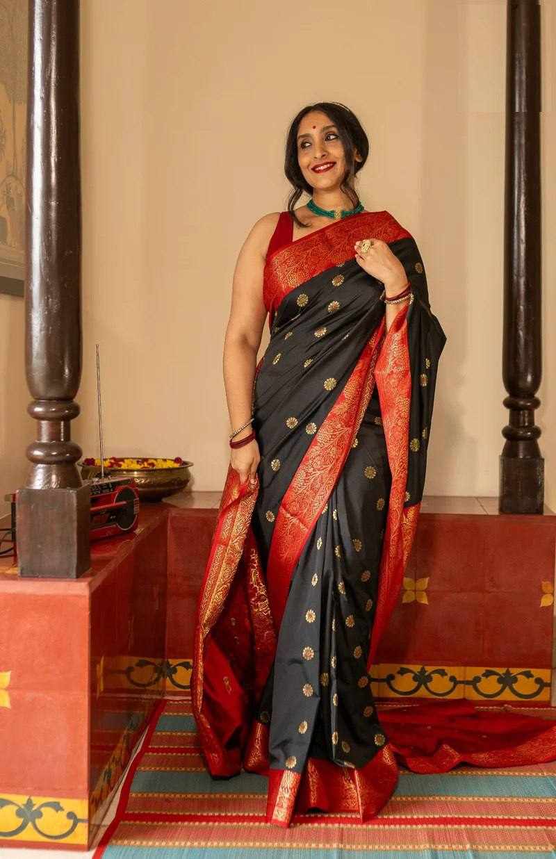 KP 6096 EXCLUSIVE JACQUARD BORDER DESIGN BLACK SAREE