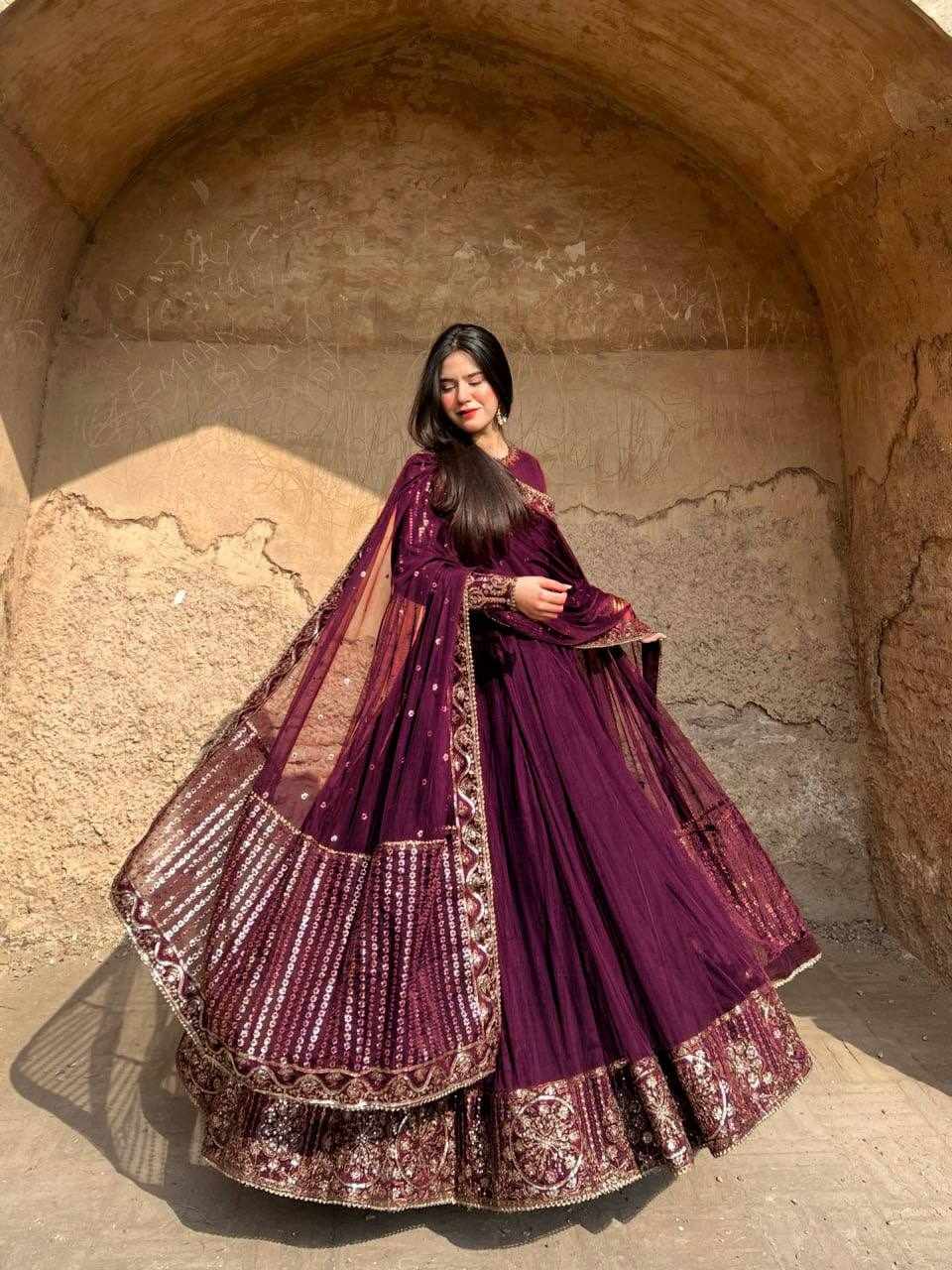 KD 1596 New Designer Classy Gown
